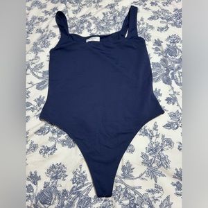 Aritzia Babaton Contour Bodysuit Bundle